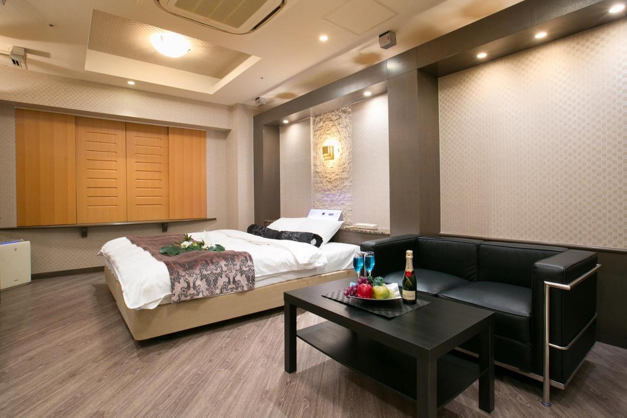 Hotel Axis -アクシス- (Adults Only) Ōsaka Extérieur photo
