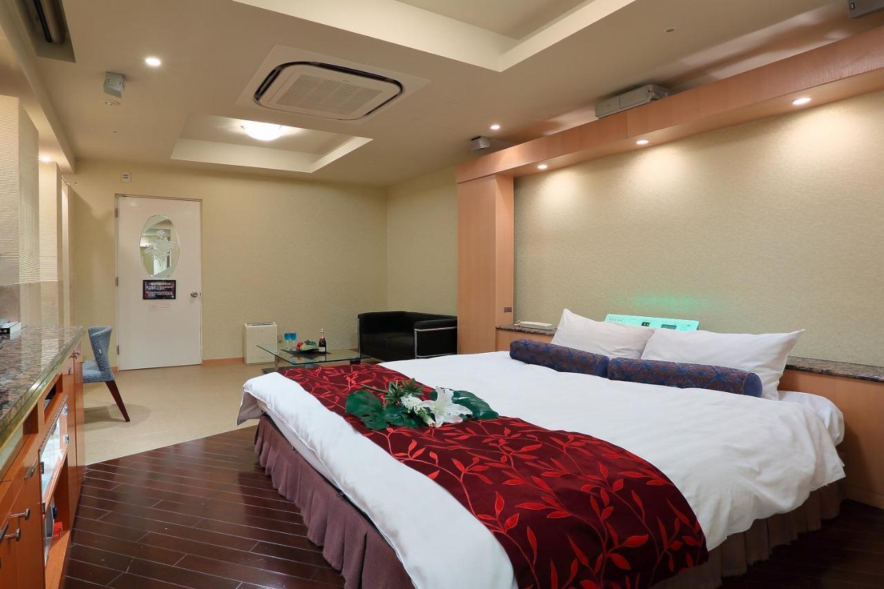 Hotel Axis -アクシス- (Adults Only) Ōsaka Extérieur photo