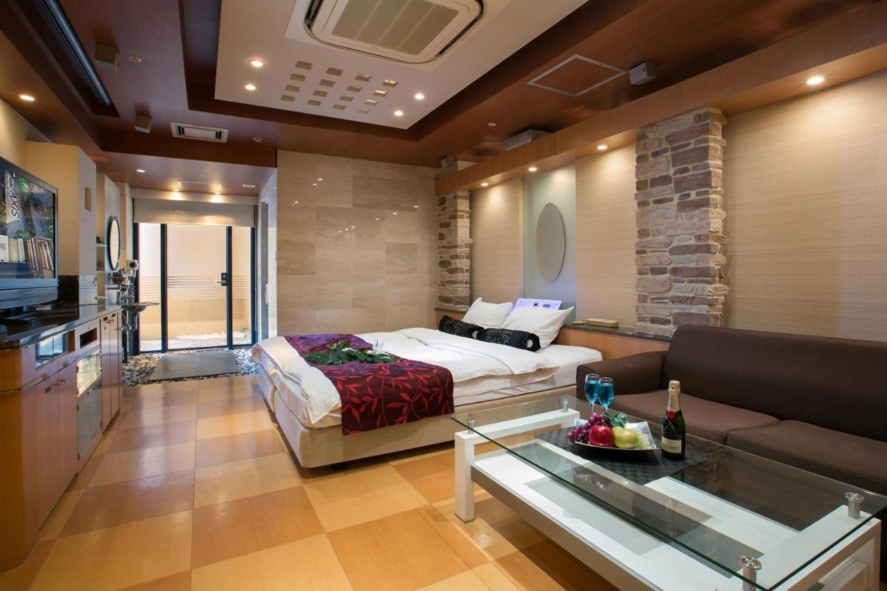 Hotel Axis -アクシス- (Adults Only) Ōsaka Extérieur photo