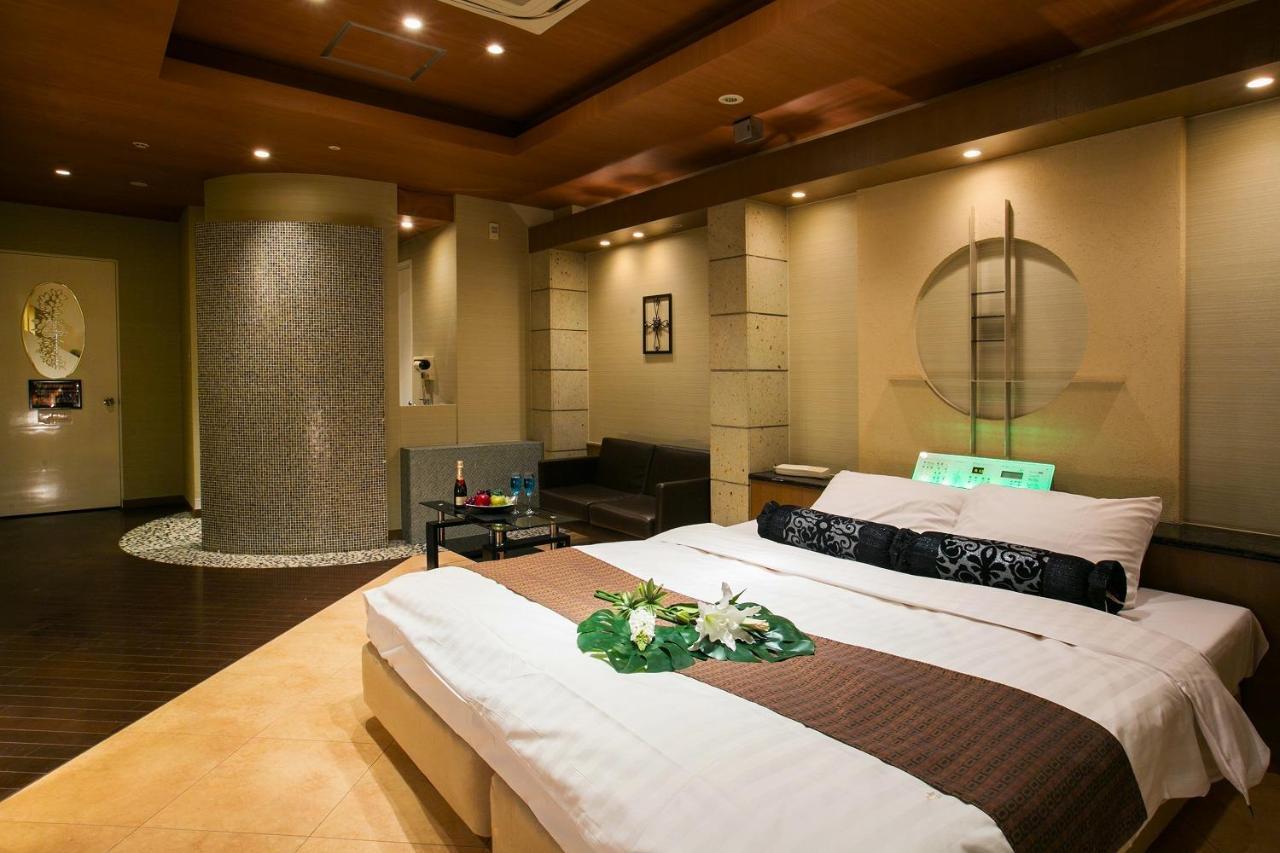 Hotel Axis -アクシス- (Adults Only) Ōsaka Extérieur photo
