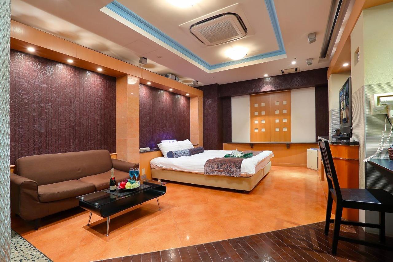 Hotel Axis -アクシス- (Adults Only) Ōsaka Extérieur photo