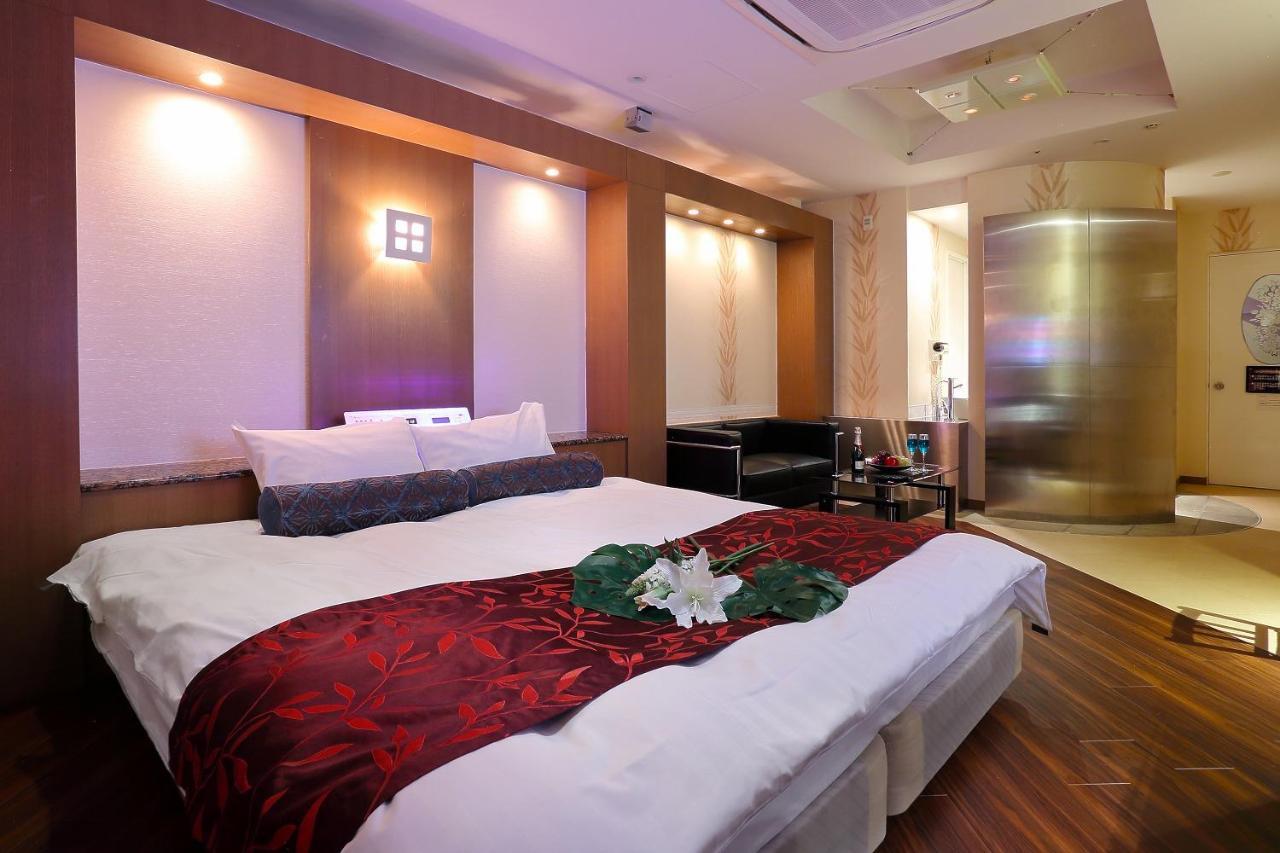 Hotel Axis -アクシス- (Adults Only) Ōsaka Extérieur photo
